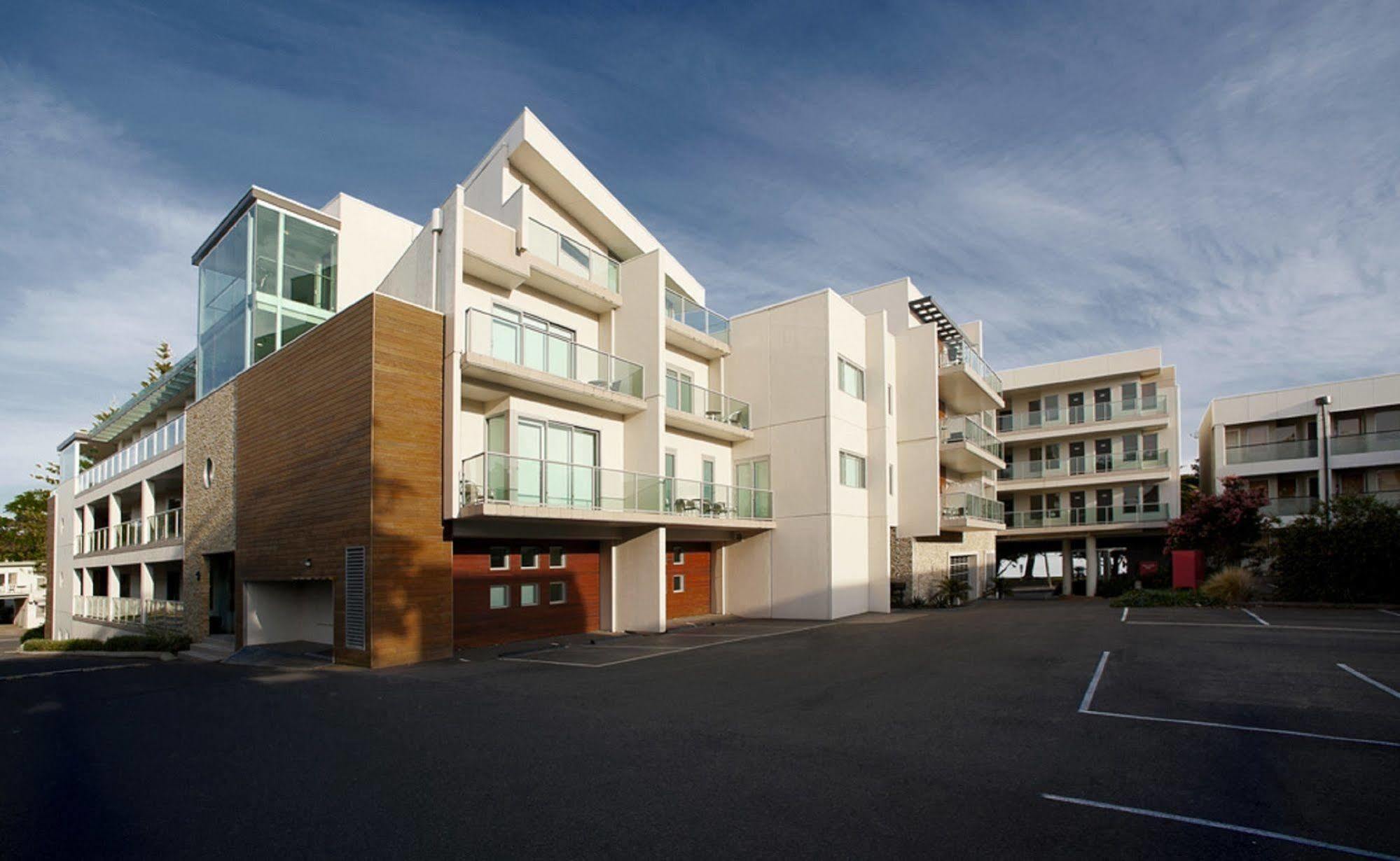 The Waves Apartments Cowes Esterno foto