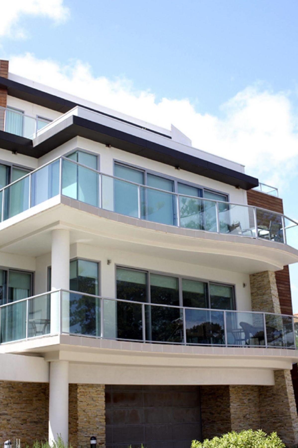 The Waves Apartments Cowes Esterno foto