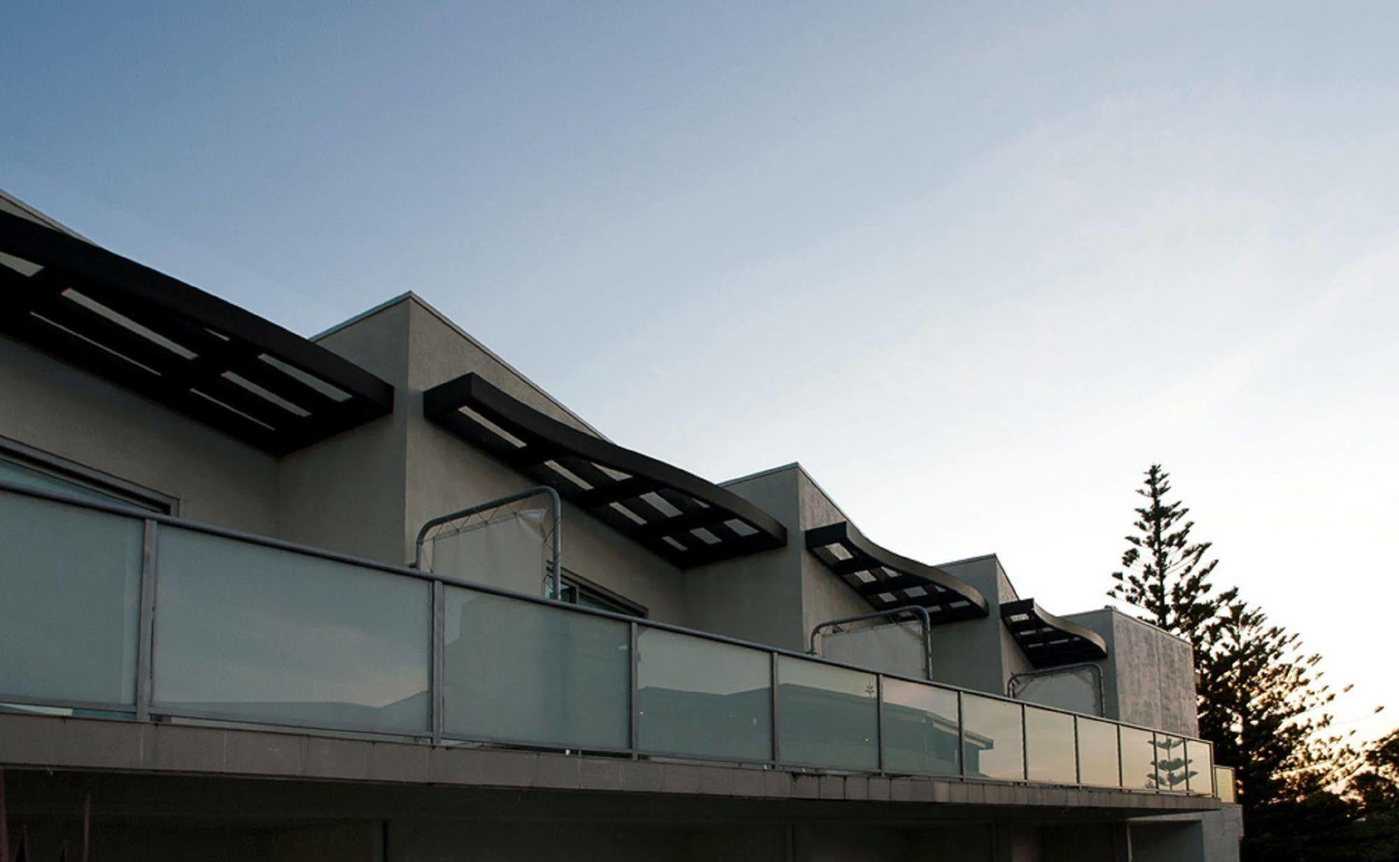 The Waves Apartments Cowes Esterno foto